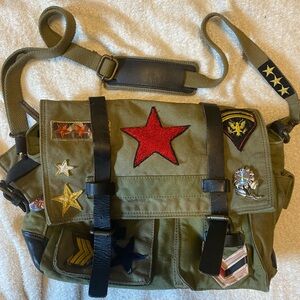 Green crossbody bag